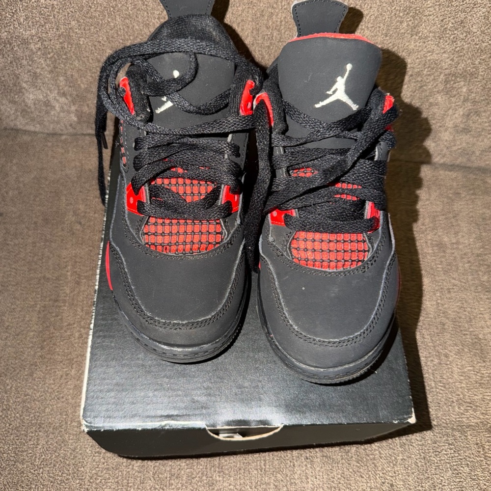 Jordan 4 Red Thunder Kids' Air Jordan 4 Retro Basketball Shoes - Black/Red 12C